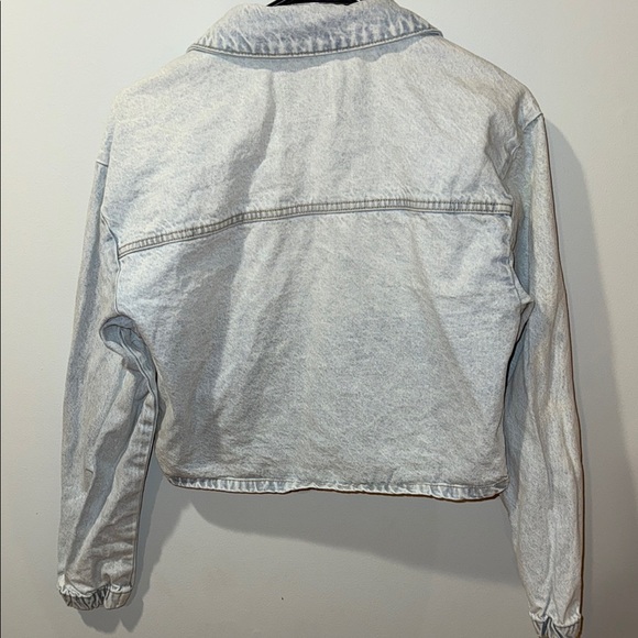Light Denim Cropped Jacket - Picture 4 of 5